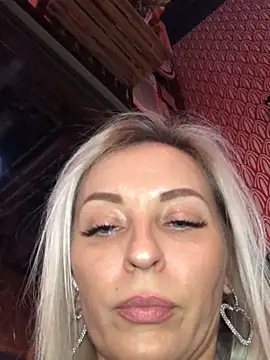 Snapshot of Diamond_Bunny_ chatting on January 8, 4:11 pm Diamond Bunny  online show from January 8, 4:11 pm