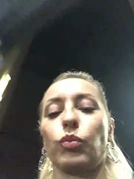 Snapshot of Diamond_Bunny_ chatting on January 9, 5:11 pm Diamond Bunny  online show from January 9, 5:11 pm