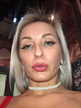 Snapshot of Diamond_Bunny_ chatting on January 10, 4:20 pm Diamond Bunny  online show from January 10, 4:20 pm