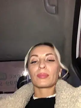 Snapshot of Diamond_Bunny_ chatting on January 14, 6:28 pm Diamond Bunny  online show from January 14, 6:28 pm