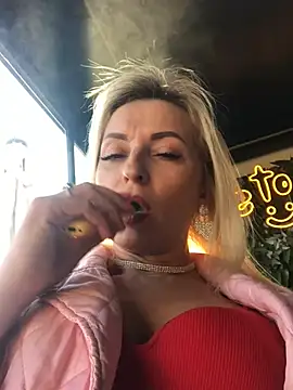 Snapshot of Diamond_Bunny_ chatting on January 29, 2:21 pm Diamond Bunny  online show from January 29, 2:21 pm