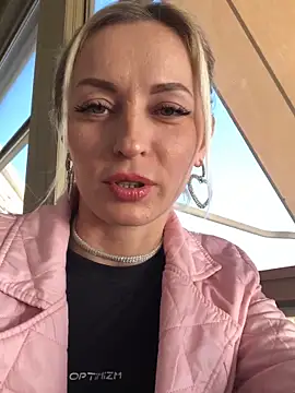 Snapshot of Diamond_Bunny_ chatting on February 2, 1:41 pm Diamond Bunny  online show from February 2, 1:41 pm