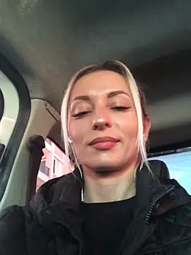 Snapshot of Diamond_Bunny_ chatting on February 6, 12:05 pm Diamond Bunny  online show from February 6, 12:05 pm