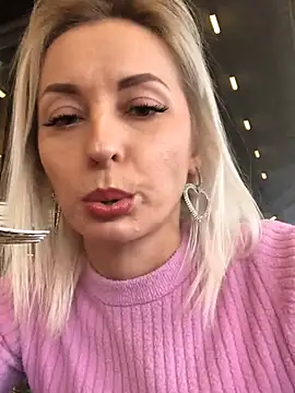 Snapshot of Diamond_Bunny_ chatting on February 10, 2:59 pm Diamond Bunny  online show from February 10, 2:59 pm