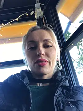 Snapshot of Diamond_Bunny_ chatting on February 22, 12:29 pm Diamond Bunny  online show from February 22, 12:29 pm