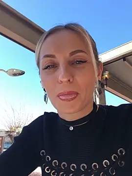 Snapshot of Diamond_Bunny_ chatting on March 12, 12:47 pm Diamond Bunny  online show from March 12, 12:47 pm