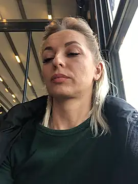 Snapshot of Diamond_Bunny_ chatting on March 19, 2:57 pm Diamond Bunny  online show from March 19, 2:57 pm