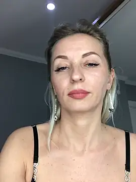 Snapshot of Diamond_Bunny_ chatting on March 19, 6:55 pm Diamond Bunny  online show from March 19, 6:55 pm