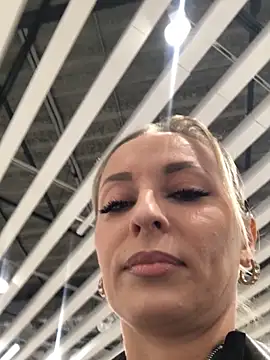 Snapshot of Diamond_Bunny_ chatting on September 25, 4:54 pm Diamond Bunny  online show from September 25, 4:54 pm