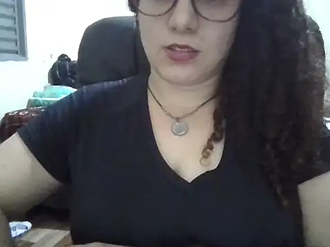 litha luna online show from February 15, 9:37 pm