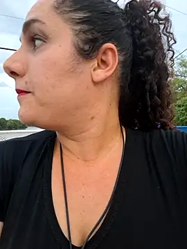 litha luna online show from November 5, 9:26 pm