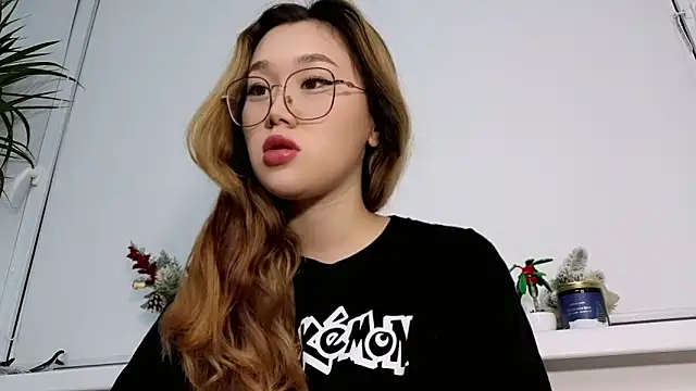 Jennatyan online show from December 5, 11:30 am