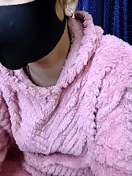 Snapshot of kaveerpooja947 chatting on November 12, 4:40 pm kaveerpooja947 online show from November 12, 4:40 pm