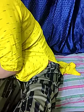 Snapshot of kaveerpooja947 chatting on December 3, 4:16 pm kaveerpooja947 online show from December 3, 4:16 pm