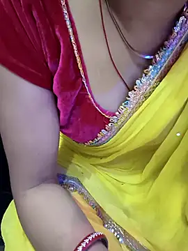 kaveerpooja947 online show from May 14, 4:47 pm