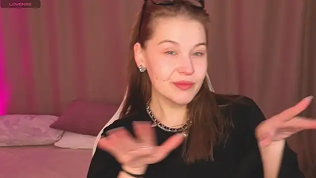 Colleen Blake online show from March 5, 5:09 pm