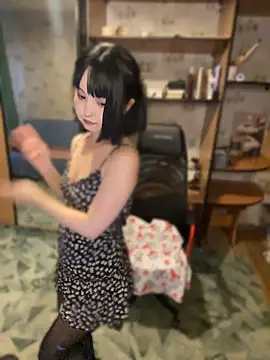 Snapshot of lalallalalaa- chatting on May 29, 1:31 pm lalallalalaa- online show from May 29, 1:31 pm