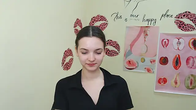  SusieSu  online show from February 13, 10:44 am