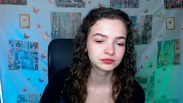  SusieSu  online show from April 13, 6:19 am