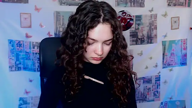  SusieSu  online show from April 22, 12:07 pm