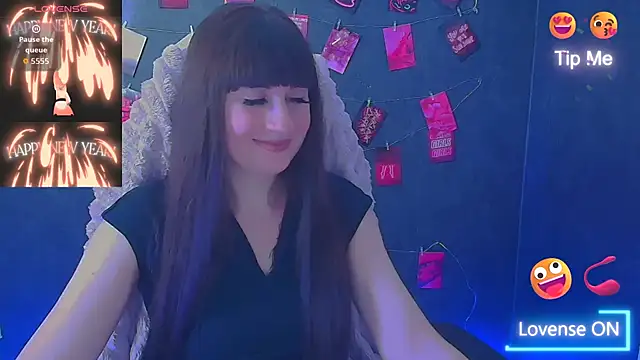 Snapshot of Violla_My chatting on April 27, 7:06 am Violla My online show from April 27, 7:06 am