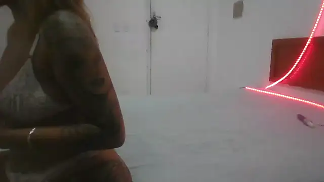 Gabrielleof online show from December 19, 10:00 pm