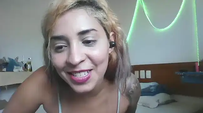 Gabrielleof online show from January 6, 3:08 pm