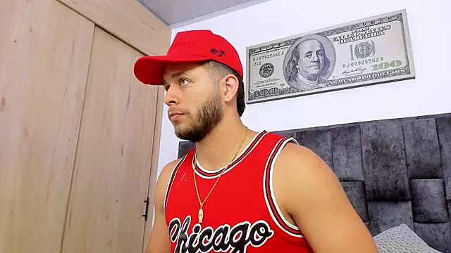 BastianFerrari online show from February 4, 3:11 am