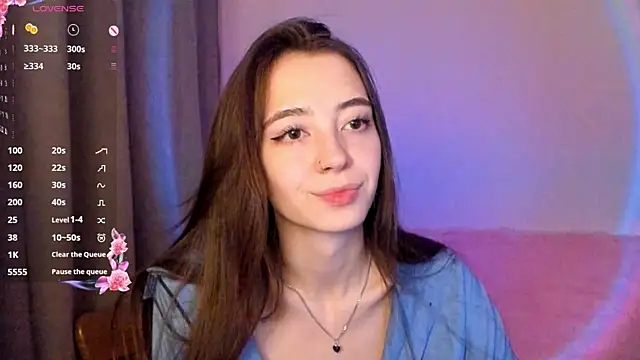 Snapshot of EvaBradley chatting on November 1, 6:32 pm EvaBradley online show from November 1, 6:32 pm