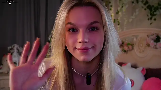 EdlinAlliston online show from November 5, 2:17 pm