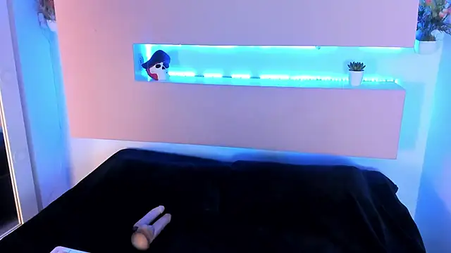 Scarlett  Fox   online show from February 26, 2:25 pm