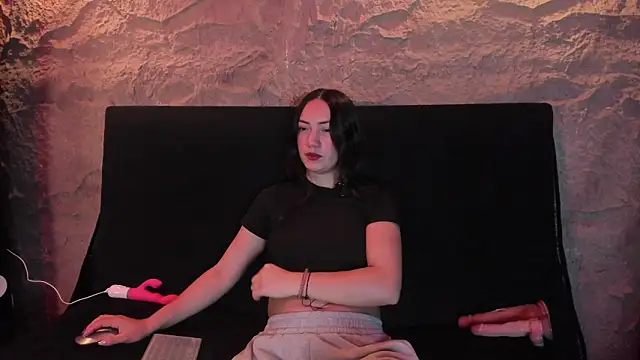 Snapshot of Scarlett__Fox__ chatting on February 4, 11:27 am Scarlett Fox online show from February 4, 11:27 am