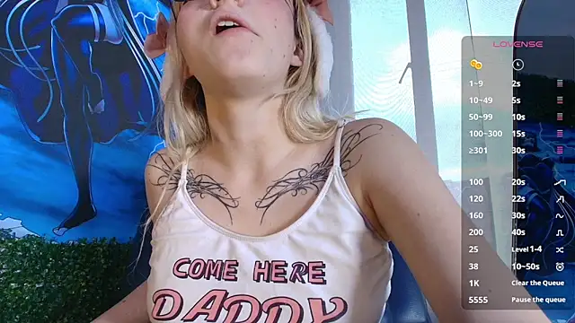 Cloe five online show from January 12, 2:44 pm