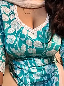 Snapshot of Anamika_Kapoor chatting on September 19, 1:29 am Anamika Kapoor online show from September 19, 1:29 am