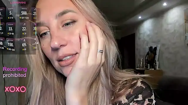 lady Nati online show from November 9, 3:43 pm