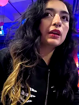 Lila Desiree online show from February 13, 12:02 am