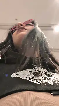 Lila Desiree online show from October 22, 8:30 pm