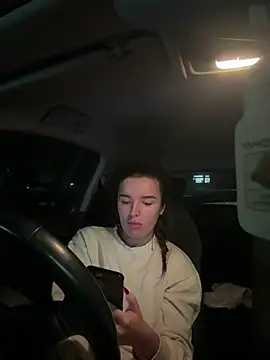 maisiesmithx online show from December 31, 7:40 pm