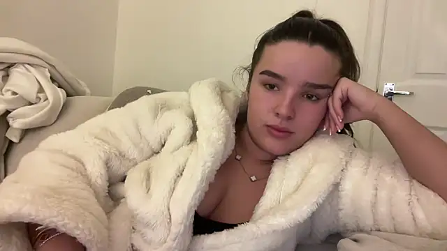 maisiesmithx online show from February 5, 11:28 pm