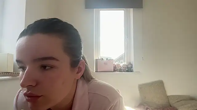 maisiesmithx online show from March 14, 12:21 pm