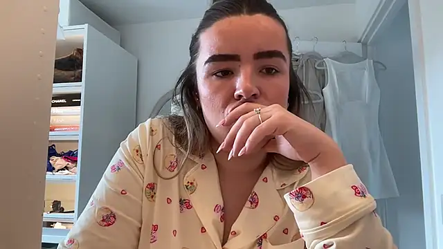 maisiesmithx online show from March 30, 2:07 pm