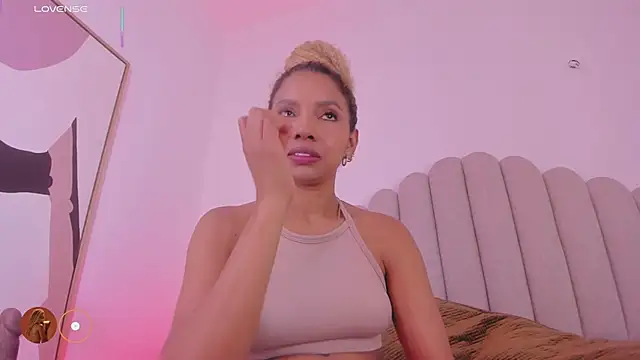 Nikki Angel  online show from February 27, 7:25 pm