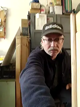 loverboyxxx69 online show from March 12, 10:05 am