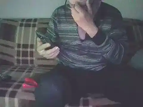 loverboyxxx69 online show from March 13, 2:05 am