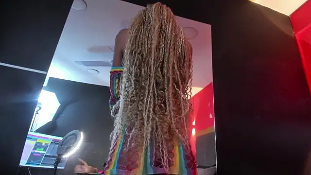 YayaHilton online show from April 21, 5:03 am