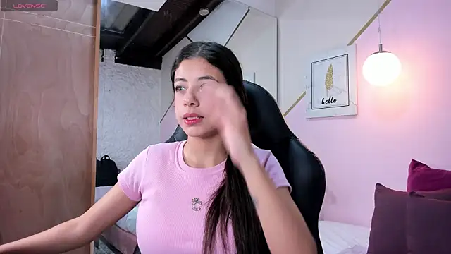 coraltaylor online show from December 19, 10:42 pm