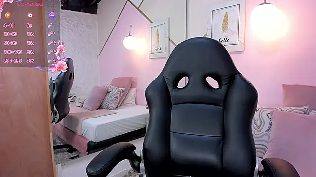 coraltaylor online show from January 25, 6:57 pm