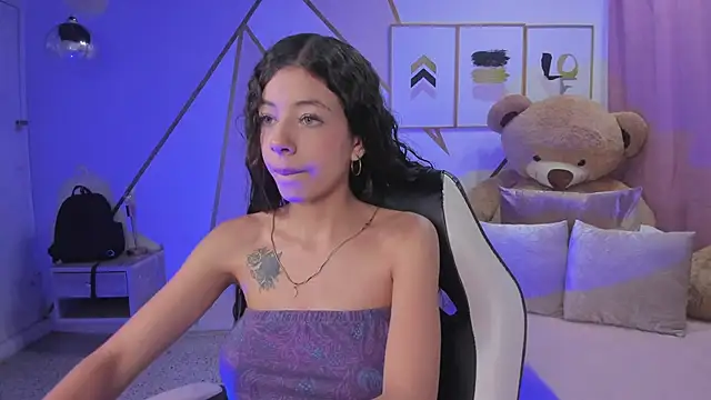 coraltaylor online show from February 12, 10:04 pm