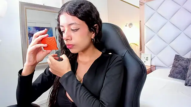 coraltaylor online show from March 12, 5:07 pm