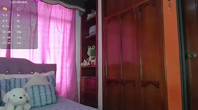 cuttebabe  online show from February 12, 7:56 pm